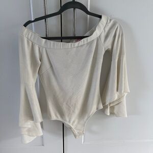 Pre Owned Flare Bell Sleeves Off the Shoulder White Thong Body Suit Size Small